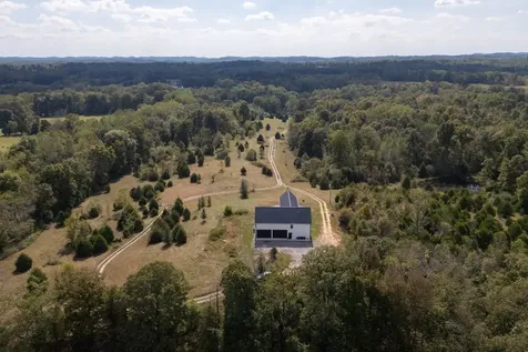 4467 Old Highway 52, E Westmoreland TN 37186