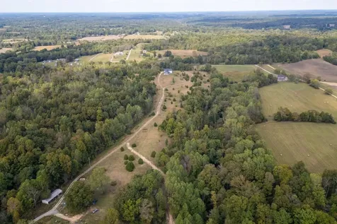 4467 Old Highway 52, E Westmoreland TN 37186
