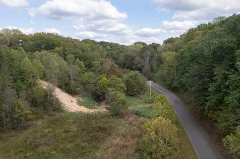 4467 Old Highway 52, E Westmoreland TN 37186