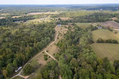 4467 Old Highway 52, E Westmoreland TN 37186