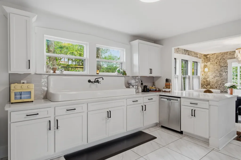 1203 Mcgavock Pike Nashville TN 37216