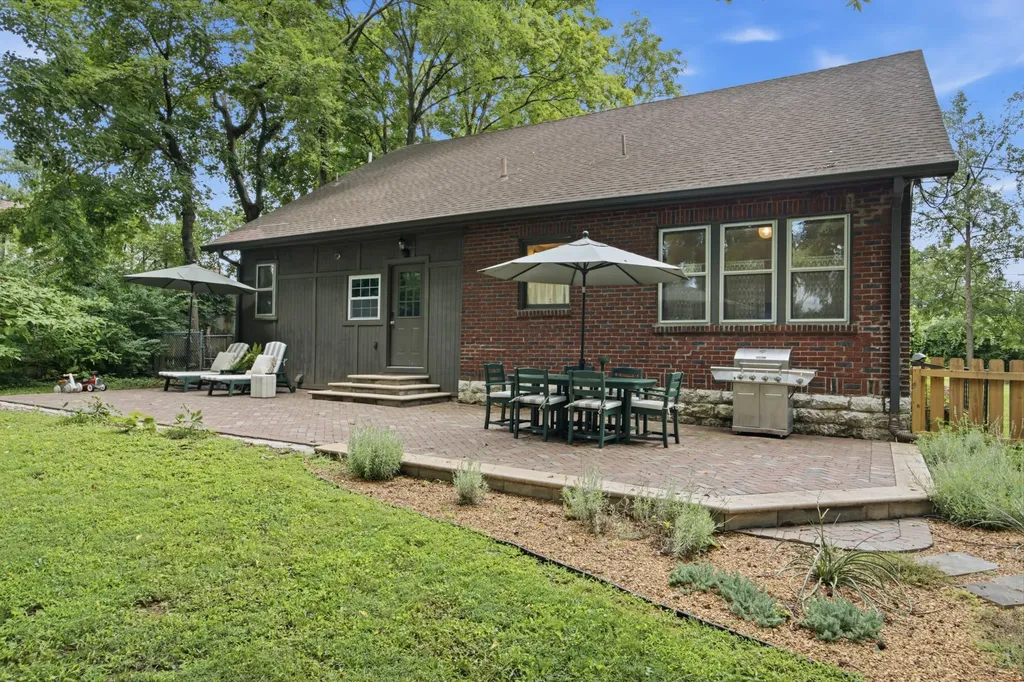 1203 Mcgavock Pike Nashville TN 37216