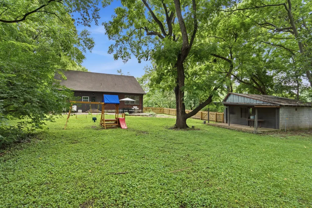 1203 Mcgavock Pike Nashville TN 37216