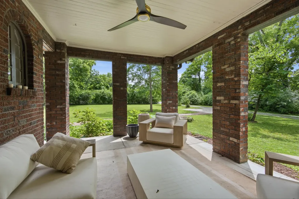 1203 Mcgavock Pike Nashville TN 37216