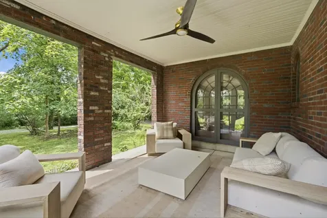 1203 Mcgavock Pike Nashville TN 37216
