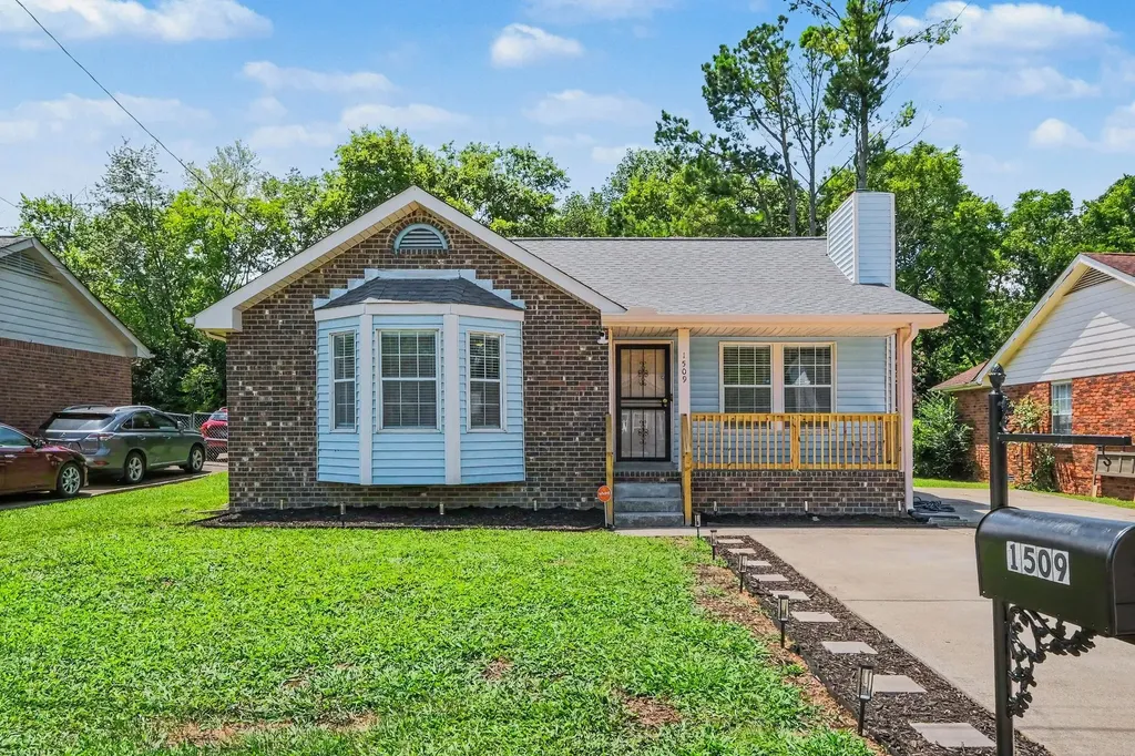 1509 Heritage View Boulevard Madison TN 37115