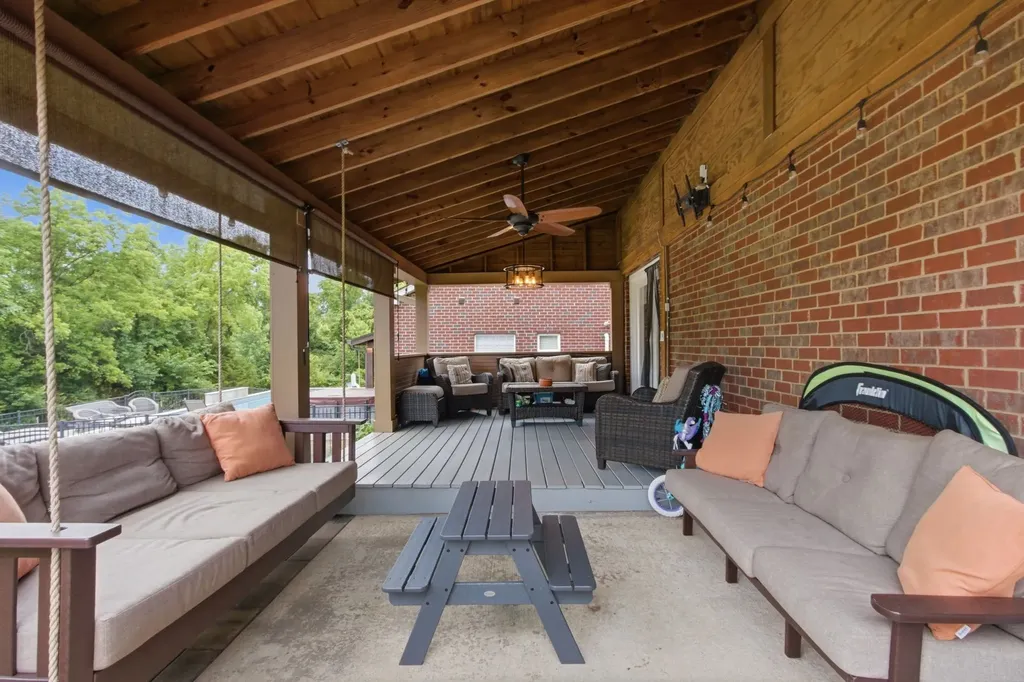 2214 Chaucer Park Lane Thompsons Station TN 37179