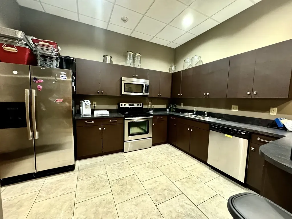 212 N Castle Heights Avenue Lebanon TN 37087