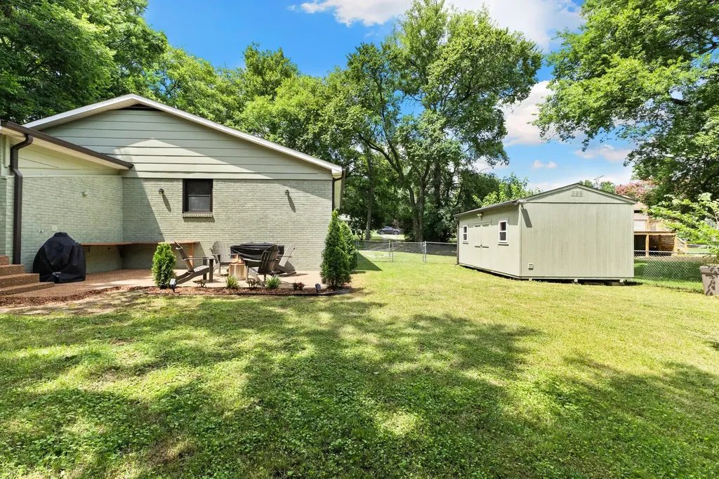 2879 Lyncrest Drive Nashville TN 37214
