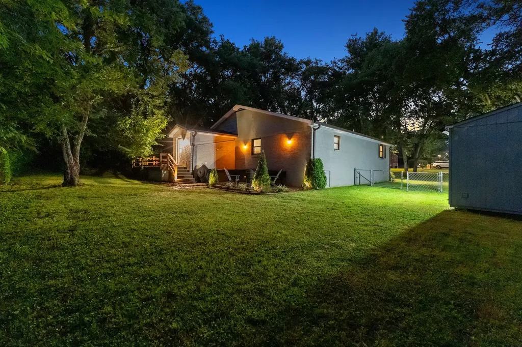 2879 Lyncrest Drive Nashville TN 37214