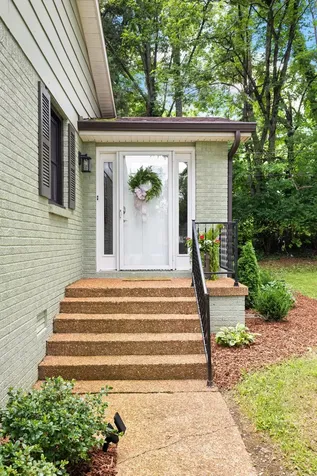 2879 Lyncrest Drive Nashville TN 37214