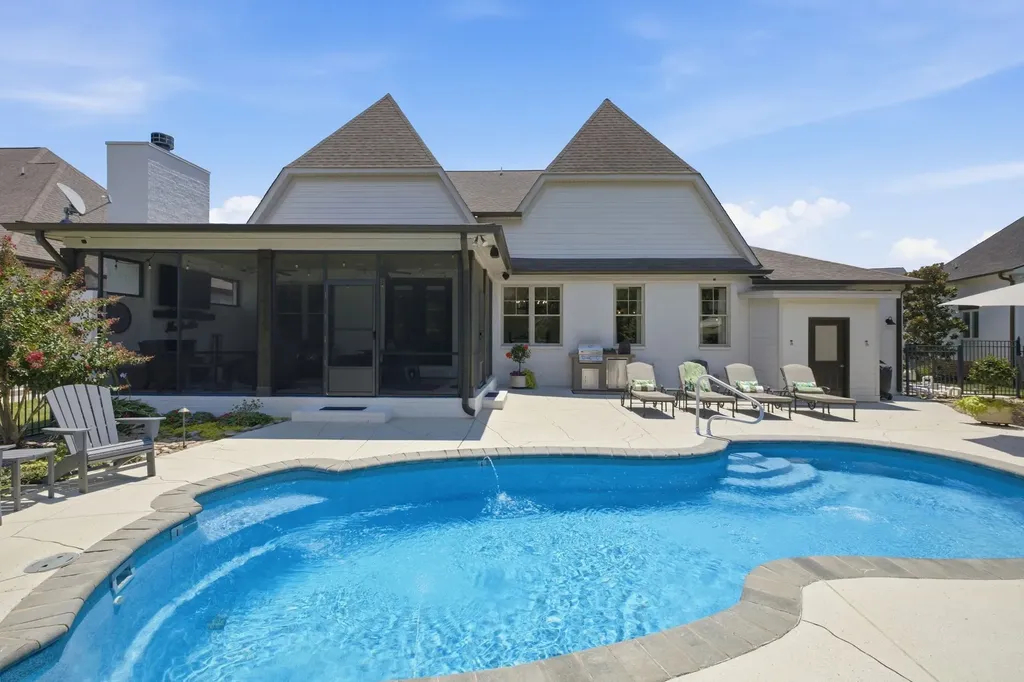 1107 Julian Way Murfreesboro TN 37128