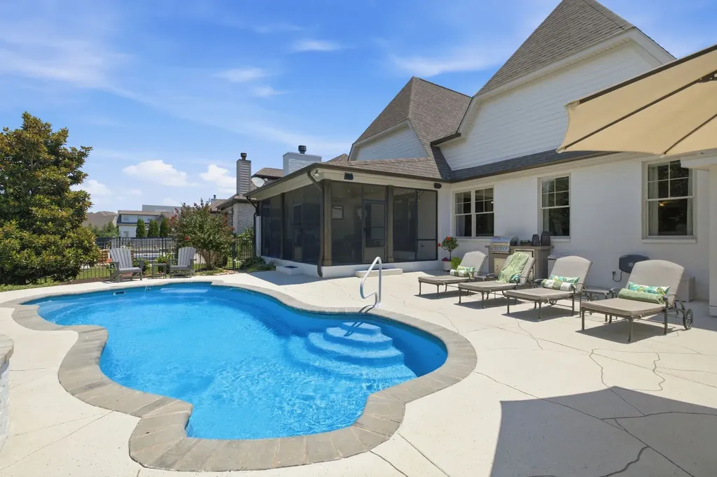 1107 Julian Way Murfreesboro TN 37128