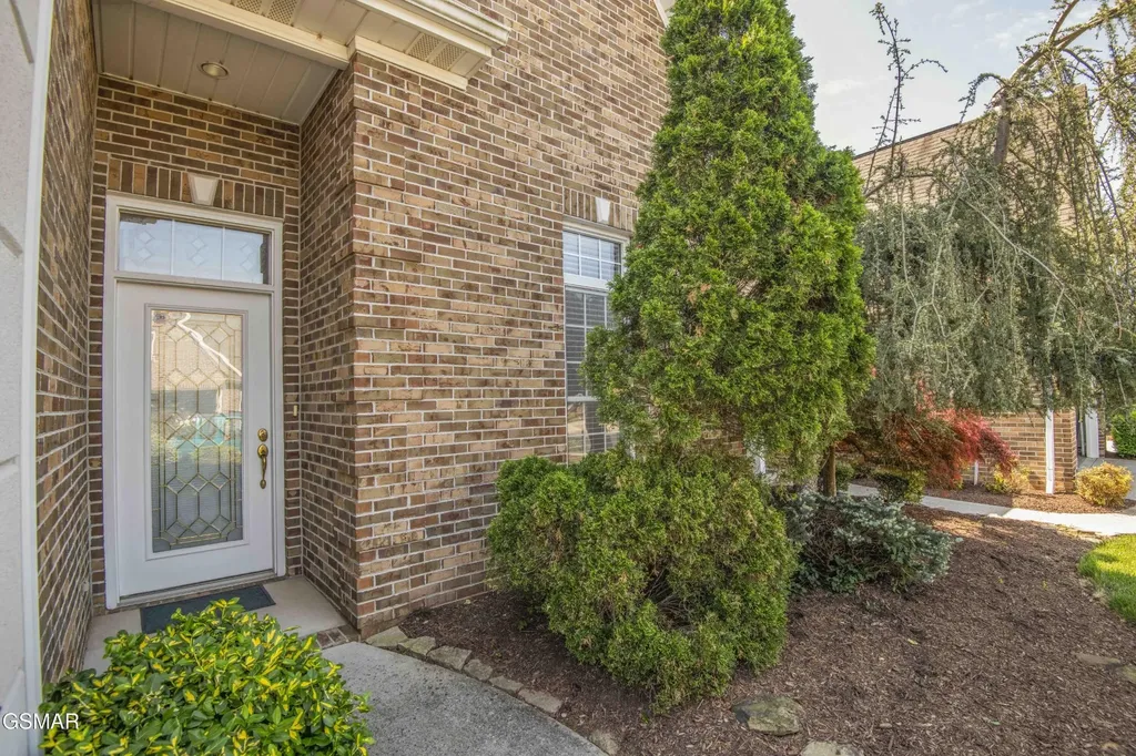5224 Tazewell Pointe Way Knoxville TN 37918