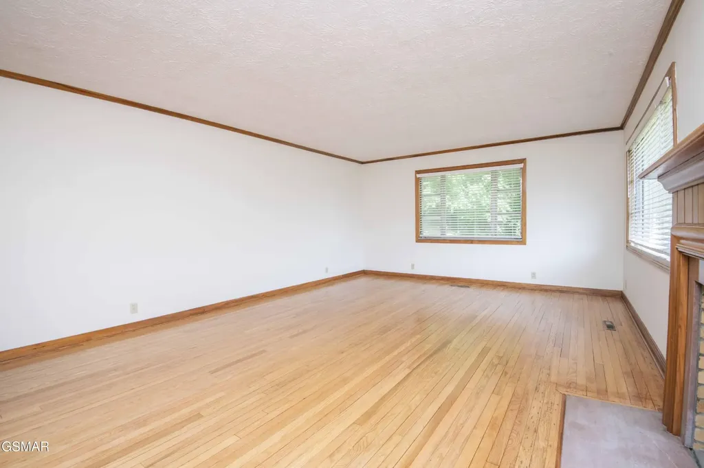 437 Bridge View Lane Knoxville TN 37914