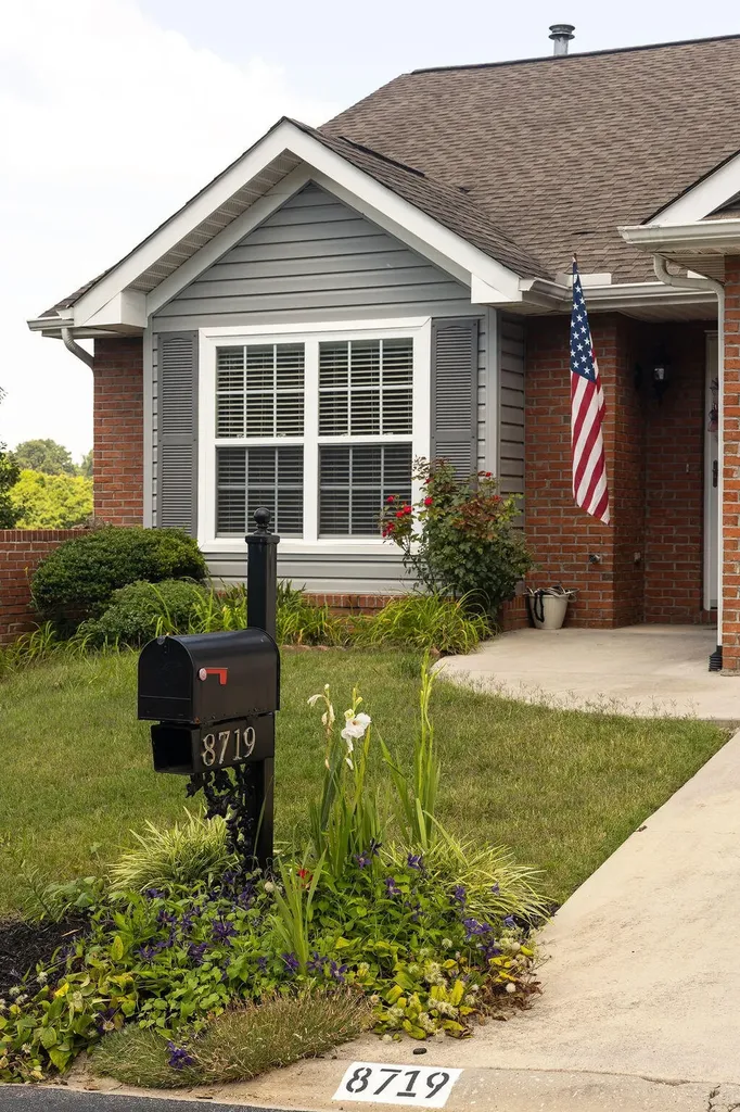 8719 Carriage House Way Knoxville TN 37923