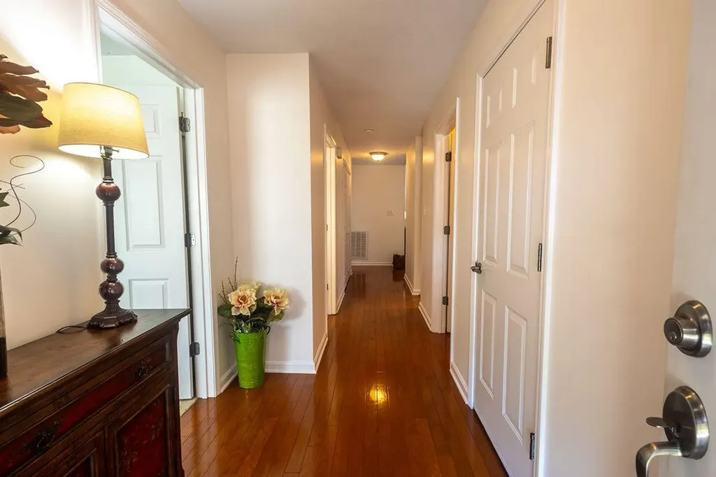8719 Carriage House Way Knoxville TN 37923