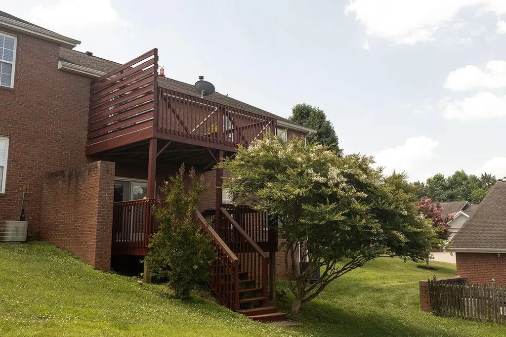 8719 Carriage House Way Knoxville TN 37923
