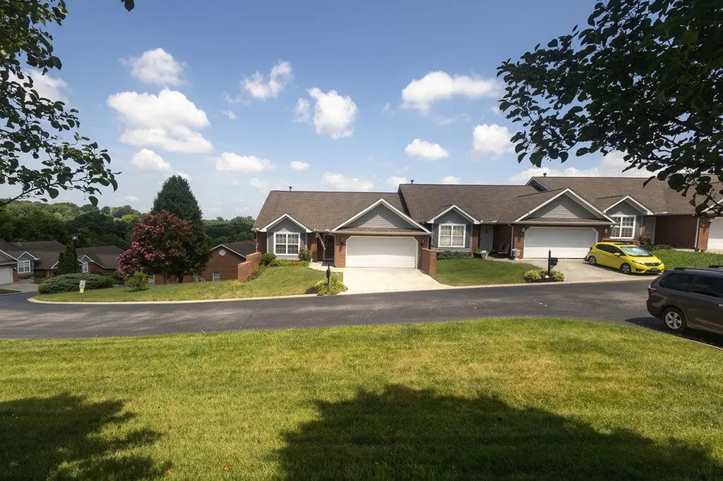 8719 Carriage House Way Knoxville TN 37923