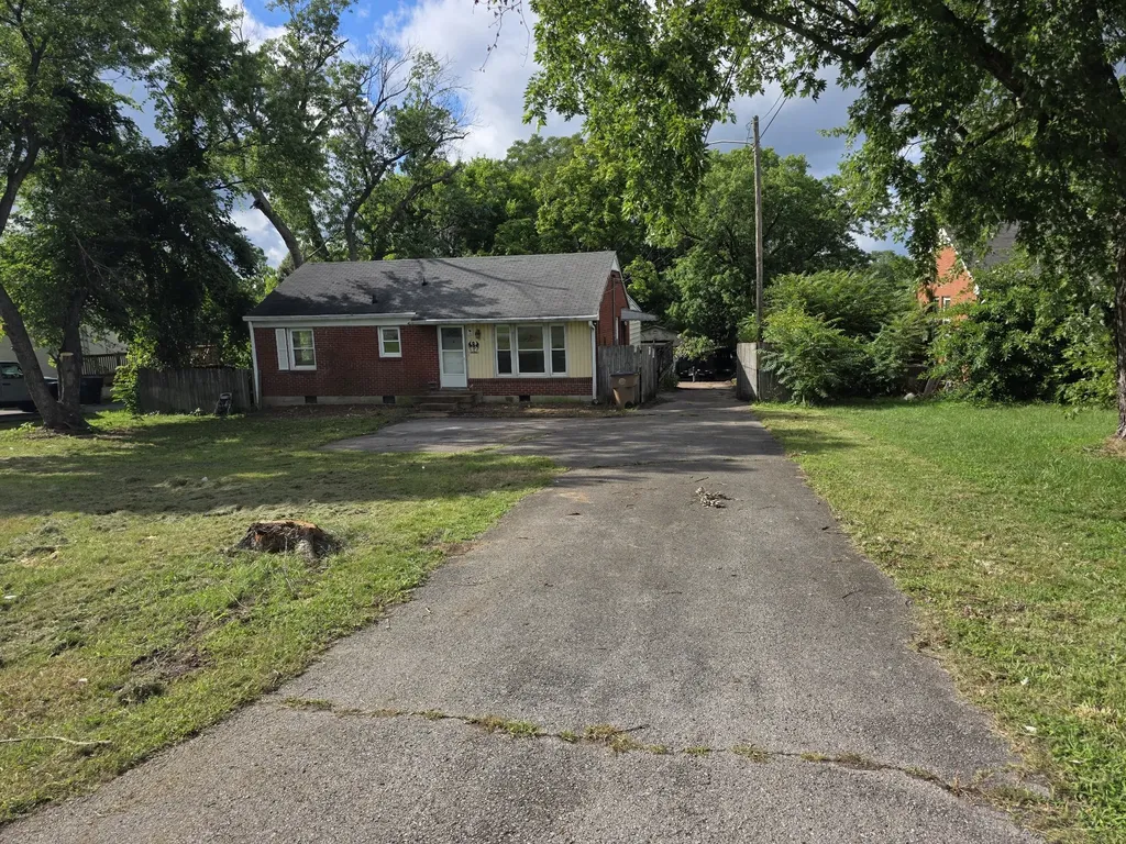 2122 Elm Hill Pike Nashville TN 37210
