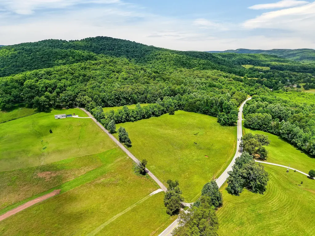 9249 Monterey Highway Sparta TN 38583