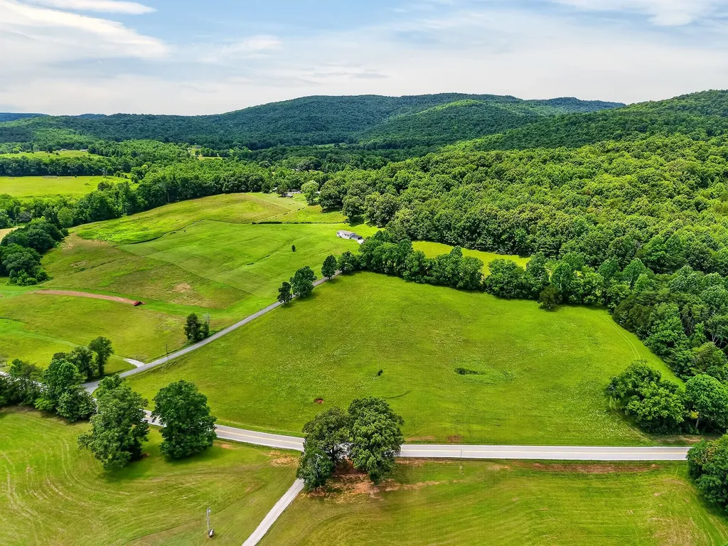 9249 Monterey Highway Sparta TN 38583