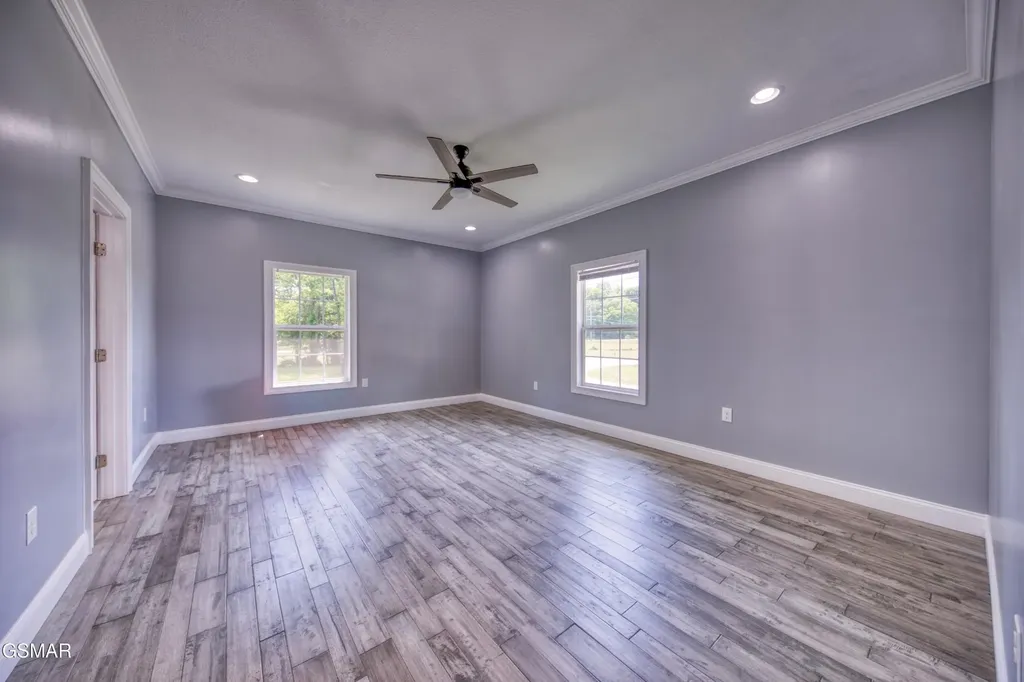 1014 Valley Home Road Dandridge TN 37725