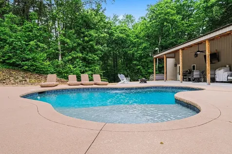1850 Puryears Bend Road Hartsville TN 37074