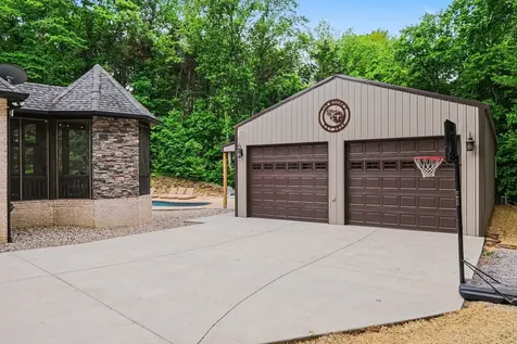 1850 Puryears Bend Road Hartsville TN 37074