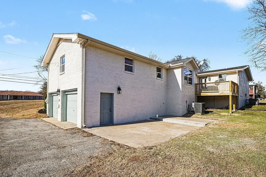 1616 Saundersville Ferry Road Mount Juliet TN 37122