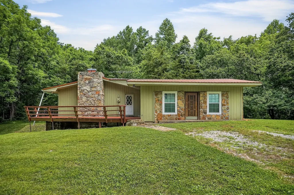 9249 Monterey Highway Sparta TN 38583