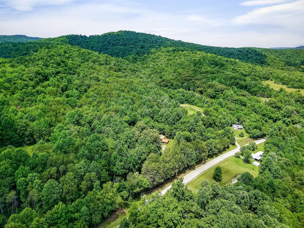 9249 Monterey Highway Sparta TN 38583