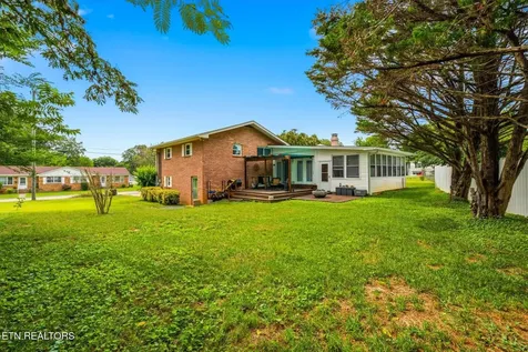 303 Scott Street Athens TN 37303