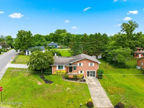 303 Scott Street Athens TN 37303