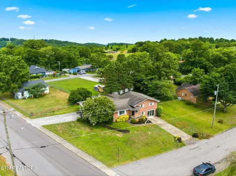 303 Scott Street Athens TN 37303