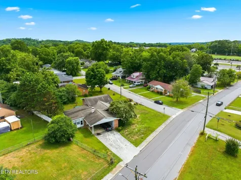 303 Scott Street Athens TN 37303