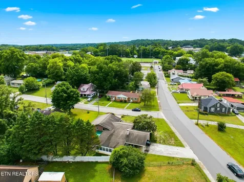 303 Scott Street Athens TN 37303