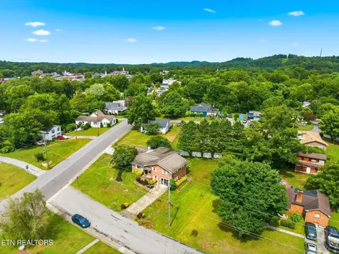 303 Scott Street Athens TN 37303