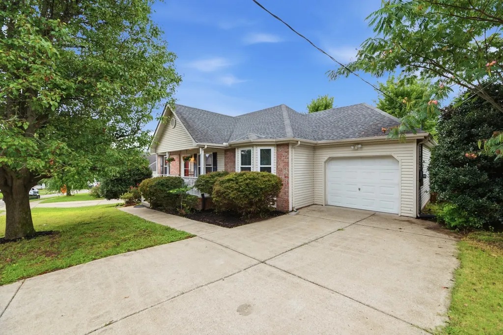 1029 Saddlestone Drive Hermitage TN 37076