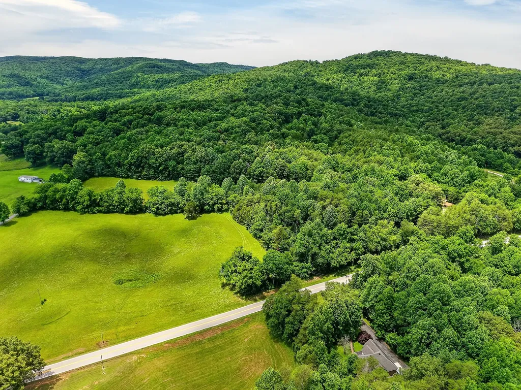 9249 Monterey Highway Sparta TN 38583