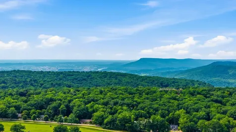 304 Oakmont Lane Signal Mountain TN 37377