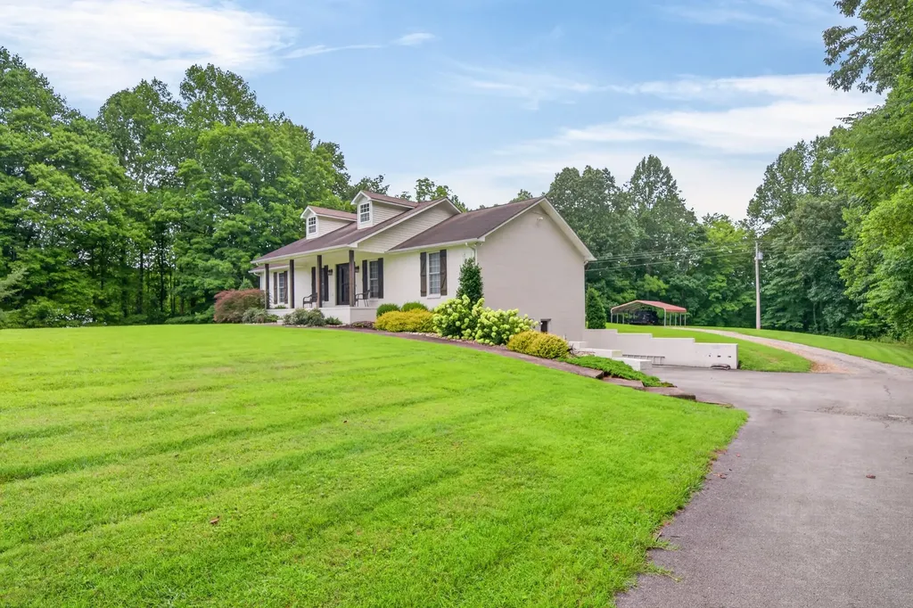 173 Cubb Hollow Road Gainesboro TN 38562