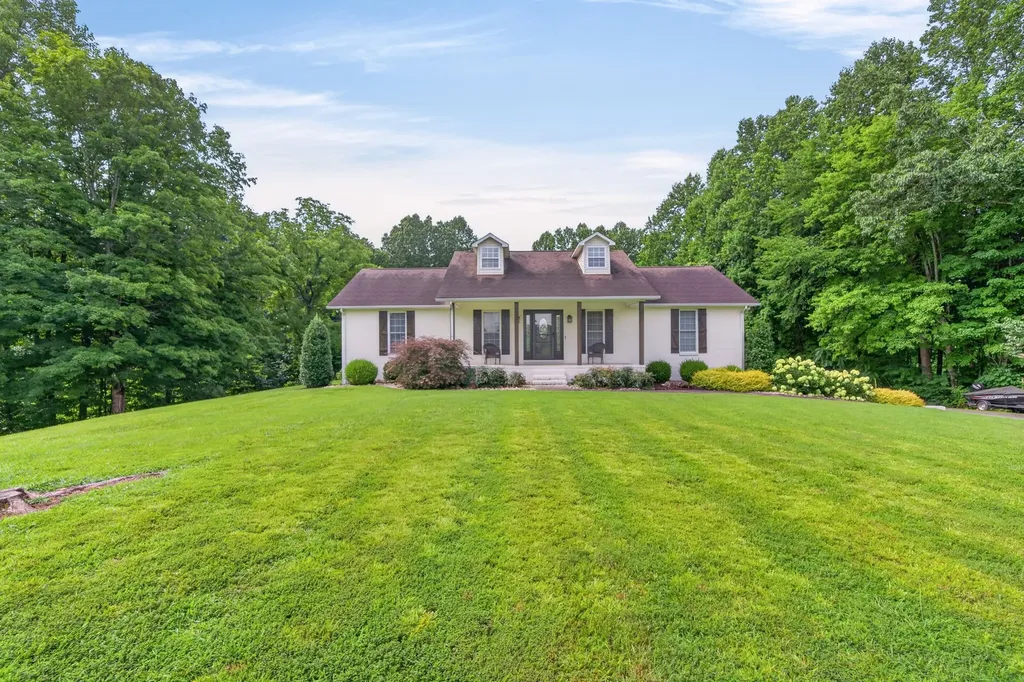173 Cubb Hollow Road Gainesboro TN 38562