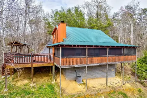 1380 Cupid Way Sevierville TN 37876