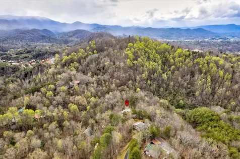 1380 Cupid Way Sevierville TN 37876