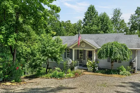 45 Point Place Monterey TN 38574