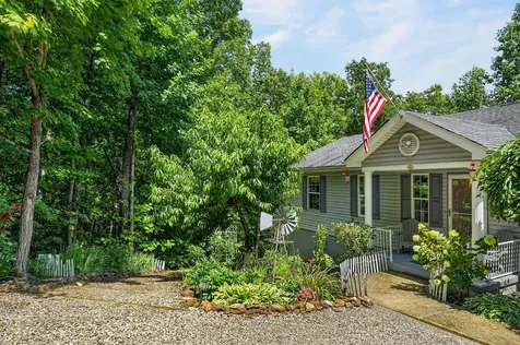45 Point Place Monterey TN 38574