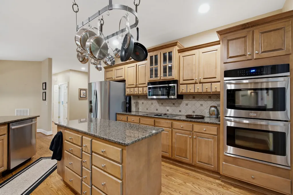 105 Fox Hunt Point Nashville TN 37221