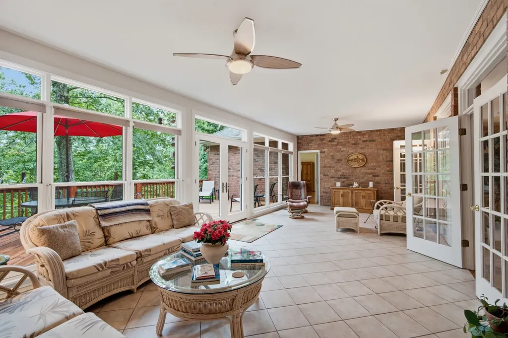 105 Fox Hunt Point Nashville TN 37221