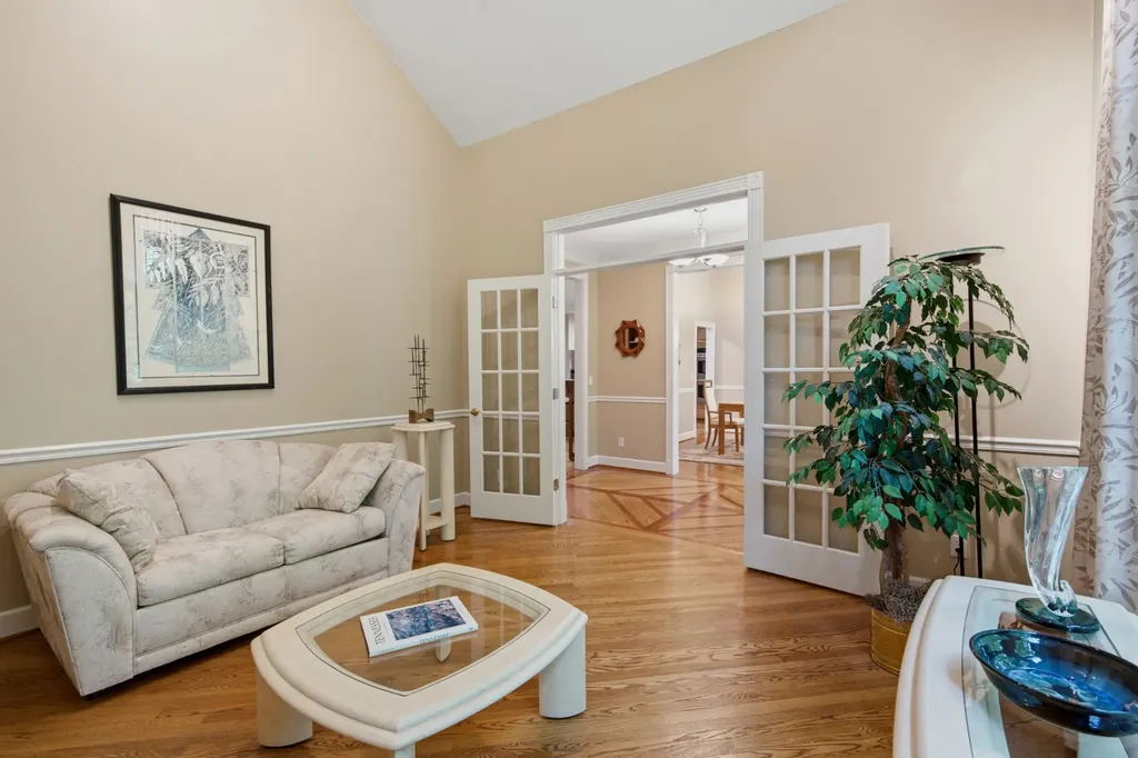 105 Fox Hunt Point Nashville TN 37221
